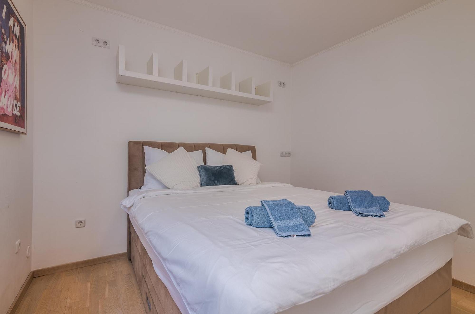 Apartments Stella & Luna คิร์ก ภายนอก รูปภาพ