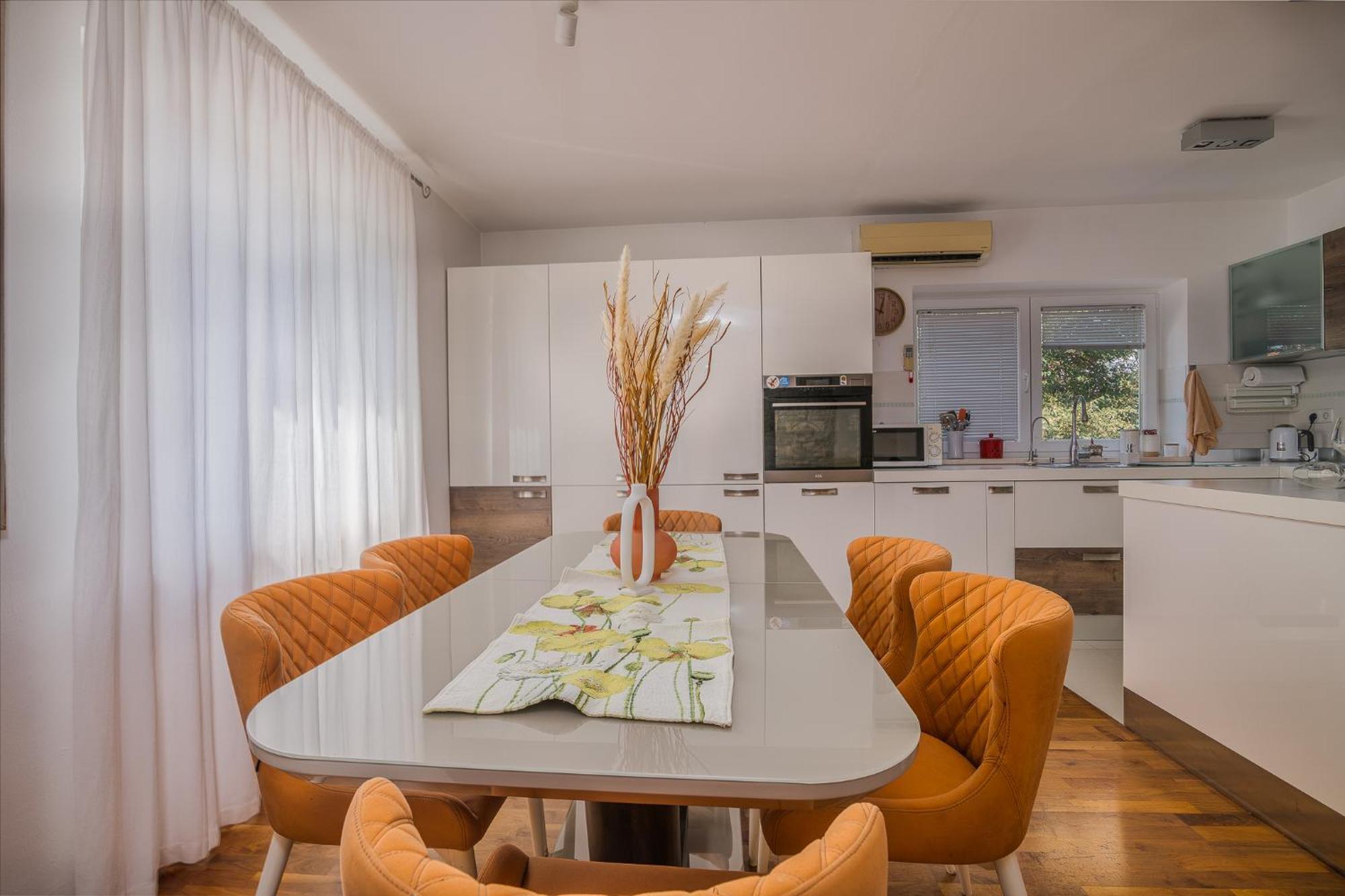 Apartments Stella & Luna คิร์ก ภายนอก รูปภาพ